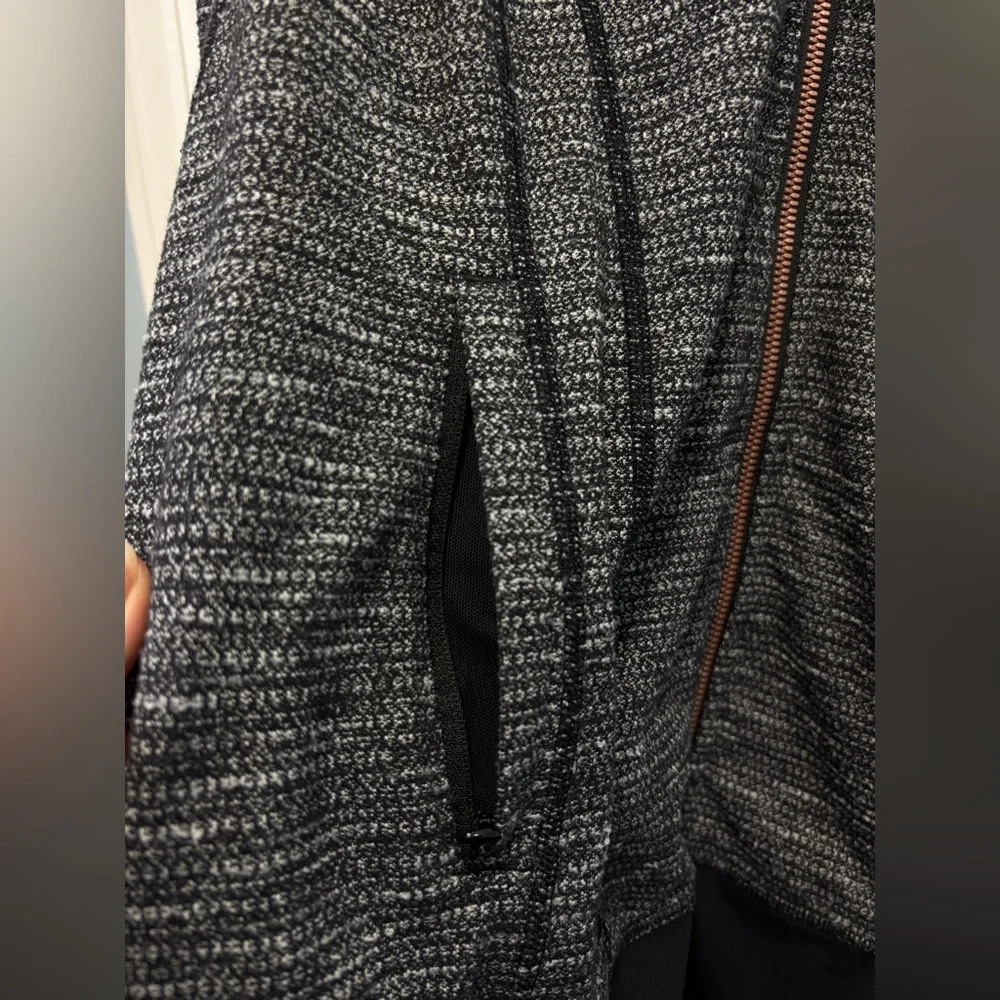 Lululemon Daily‎ Practice Jacket Women’s Black Heathered Full Zip Hooded Size 10